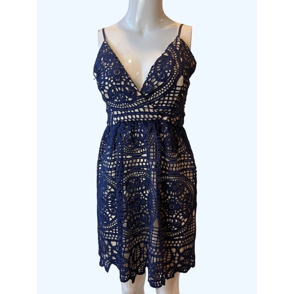 Akira Women Label Lace Up Mini Dress Navy V Neck Backless Adjustable Straps Sz S - Picture 3 of 10